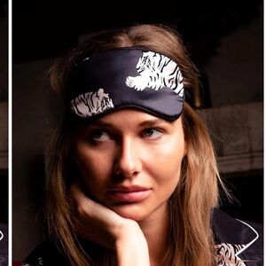 Averie Sierra Sleep Mask & Scrunchie Set